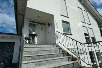 Haus Bad Dürrheim - 5 Zimmer, 210 m&sup2;, 1.800&euro; | Angebot:25403158