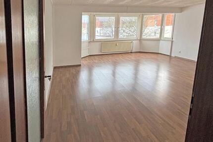 Schöne 3-Zimmer-Wohnung mit Balkon in Uslar, zentrale Lage 3 zimmer