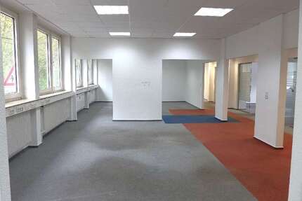 Büro in Wuppertal 1.950 € 298 m² zimmer
