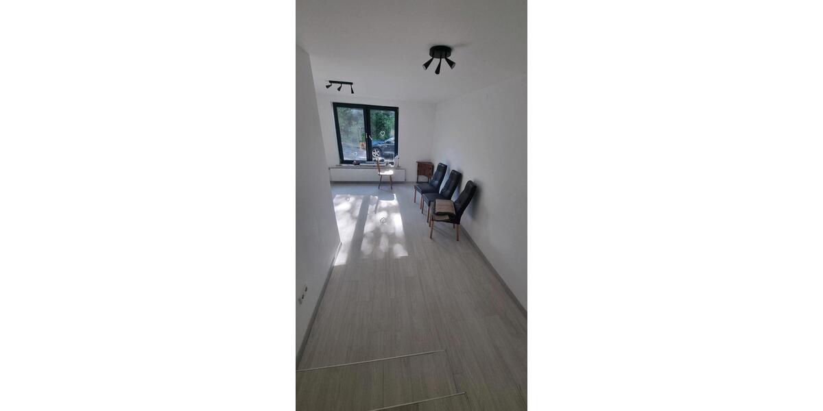Etagenwohnung Velbert Velbert-Mitte - 3 Zimmer, 65 m&sup2;, 1.200&euro; | Angebot:26700835