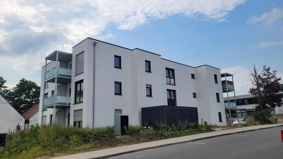Erdgeschoßwohnung Blomberg - 3 Zimmer, 102 m&sup2;, 1.090&euro; | Angebot:26195765
