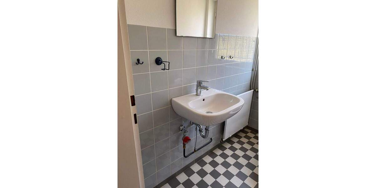 Etagenwohnung Weil am Rhein - 3 Zimmer, 72 m&sup2;, 900&euro; | Angebot:25703783
