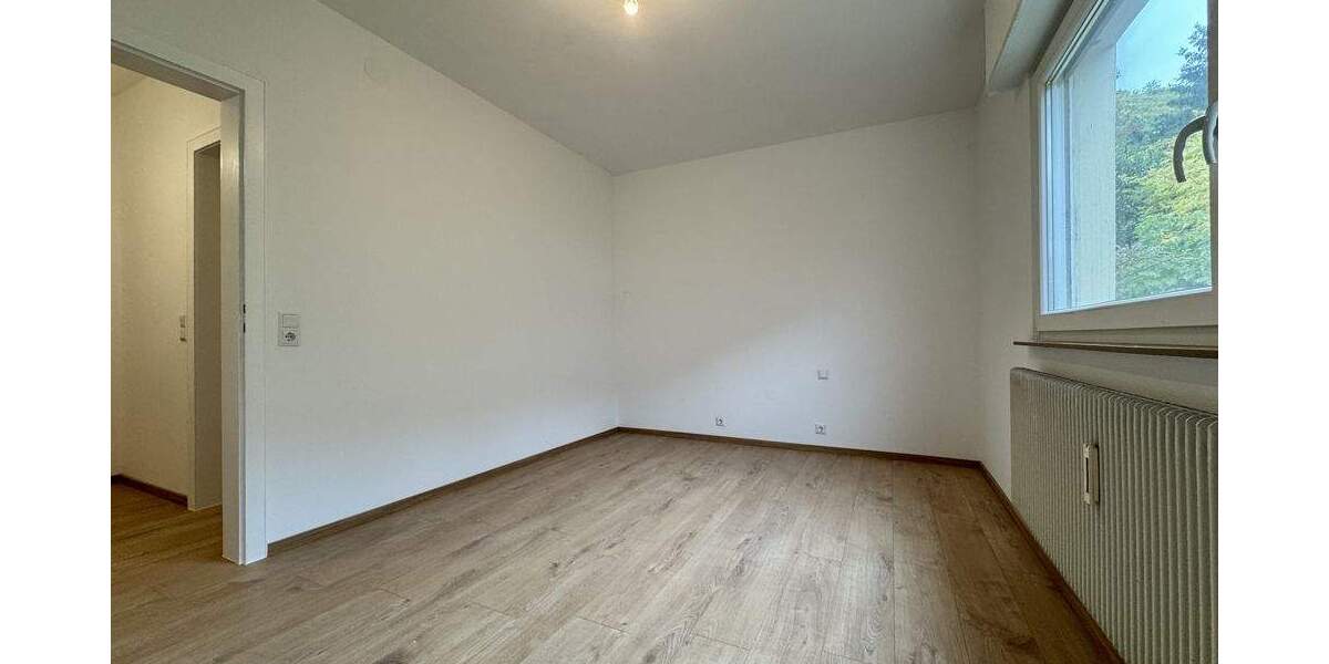 +++ Renovierte 3-Zimmer-Wohnung mit großem Garten am Altstadtrand +++ 3 zimmer