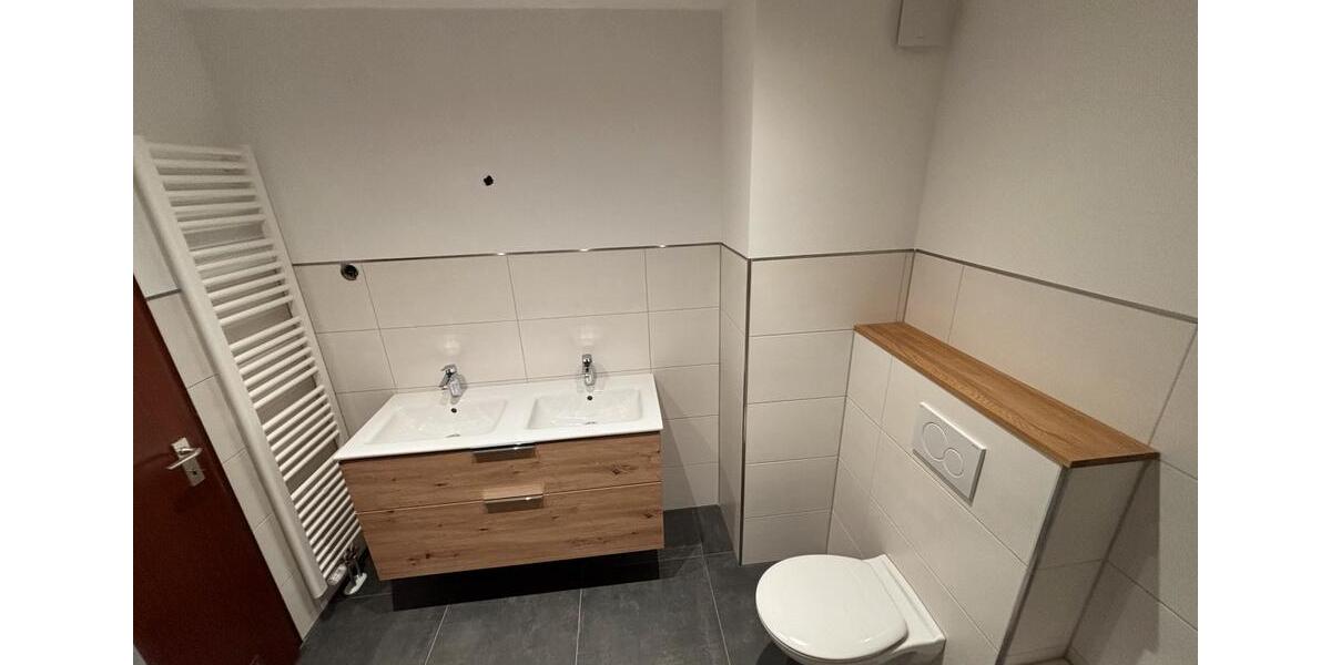 Reihenhaus Nürnberg Holzheim - 6 Zimmer, 120 m&sup2;, 1.700&euro; | Angebot:25895295