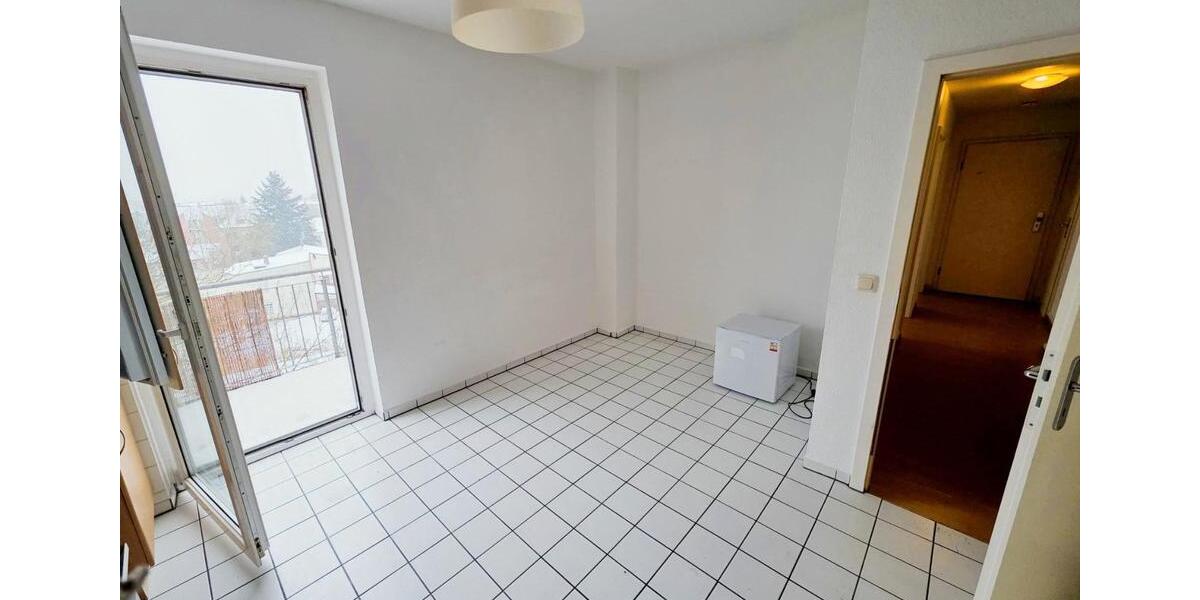 Dachgeschoßwohnung Schwerin - 3 Zimmer, 67 m&sup2;, 668&euro; | Angebot:26131823