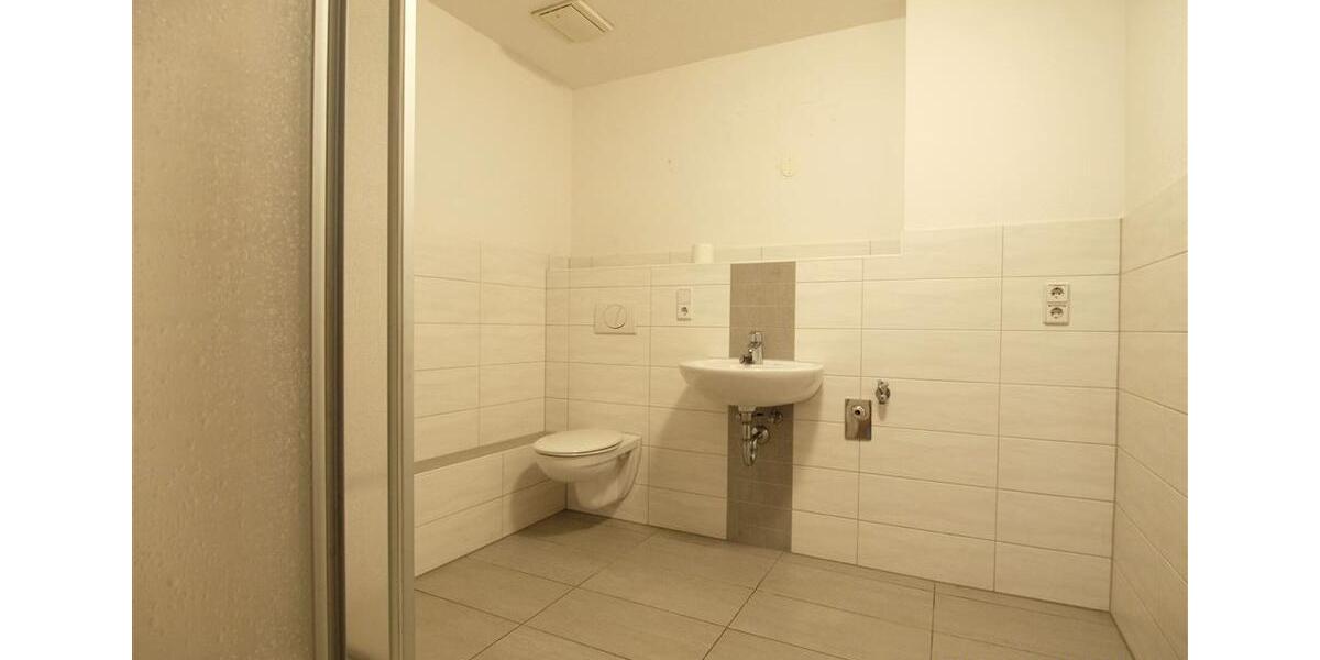 Dachgeschoßwohnung Frankenberg (Sachsen) - 2 Zimmer, 50 m&sup2;, 300&euro; | Angebot:24659744