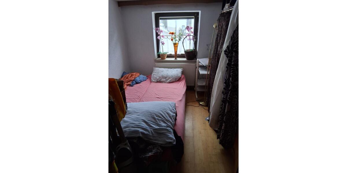 Erdgeschoßwohnung Traunstein - 1 Zimmer, 12 m&sup2;, 250&euro; | Angebot:25046884