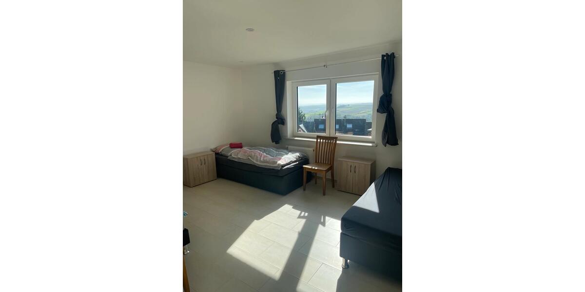 Wohnen auf Zeit Plaidt - 6 Zimmer, 180 m&sup2;, 15&euro; | Angebot:21133110