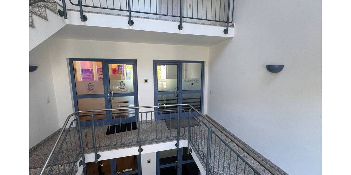 Gewerbeobjekt Hamburg Sülldorf - 8 Zimmer, 232 m&sup2;, 2.800&euro; | Angebot:26758700