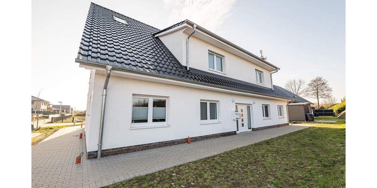 Etagenwohnung Hemmoor Warstade - 3 Zimmer, 96 m&sup2;, 1.055&euro; | Angebot:25692806