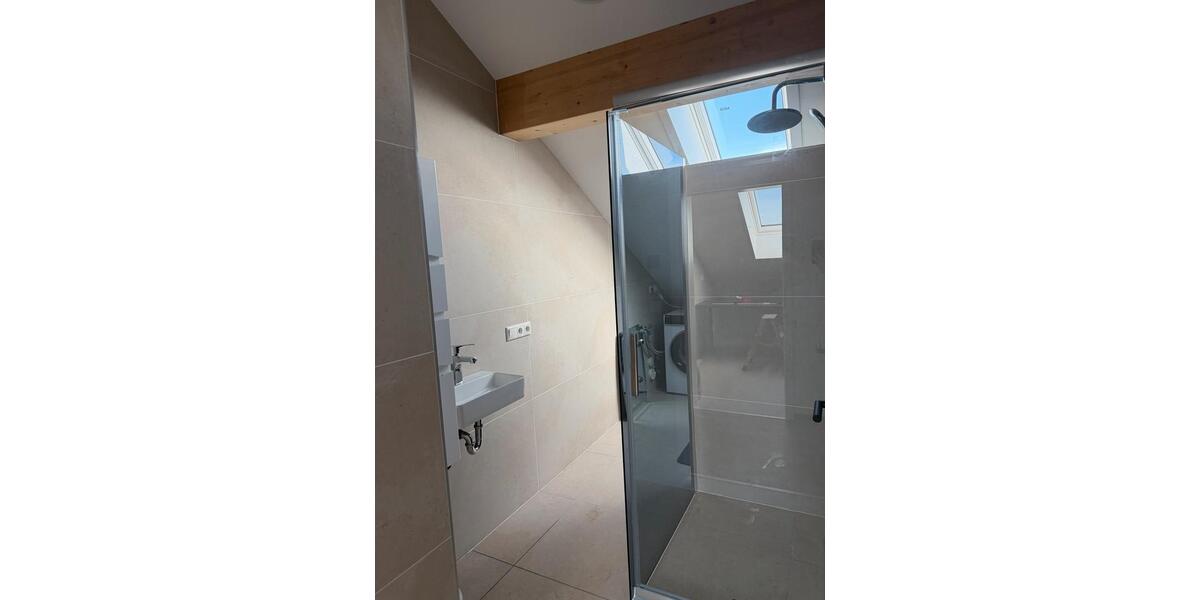 Dachgeschoßwohnung Zeitlarn - 670&euro; | Angebot:25945291