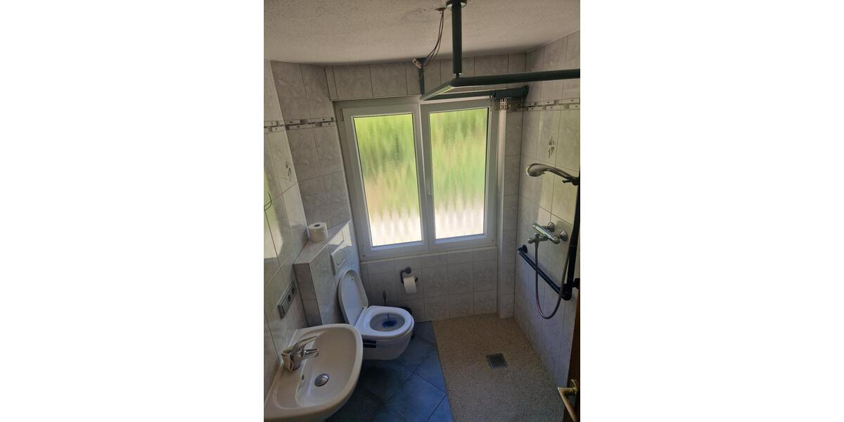 Etagenwohnung Steinen - 3 Zimmer, 80 m&sup2;, 900&euro; | Angebot:26414190