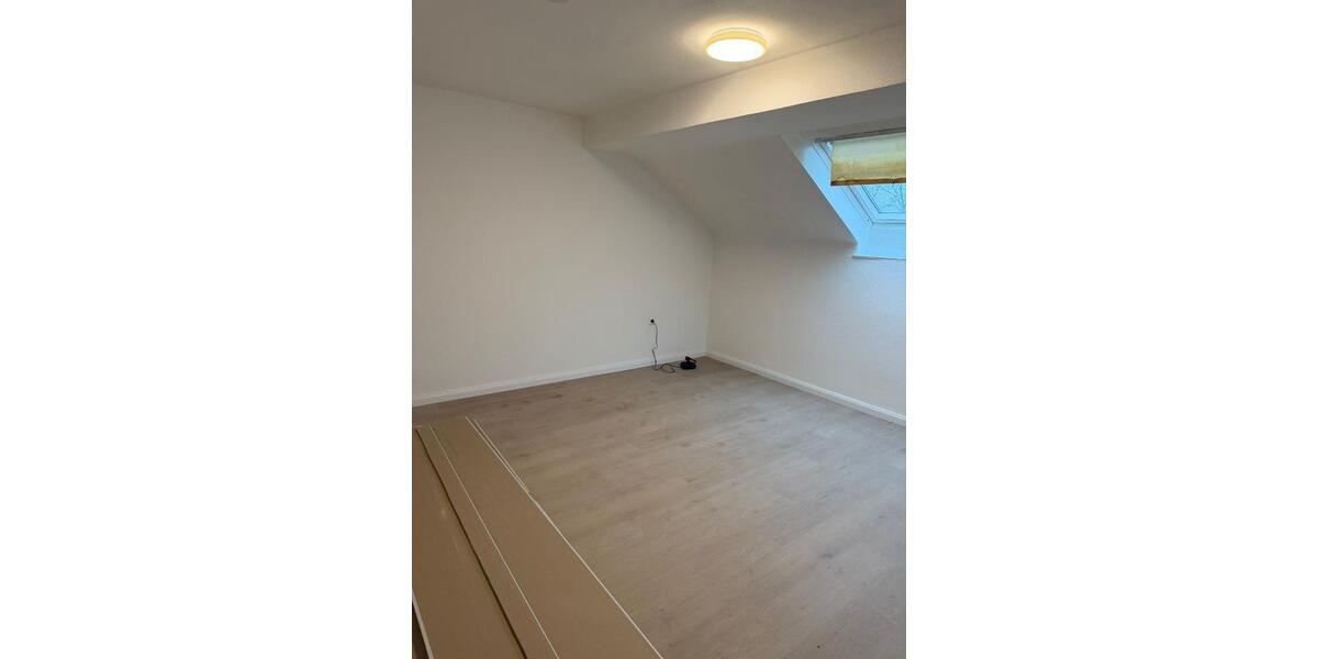 Dachgeschoßwohnung Edingen-Neckarhausen Neckarhausen - 2 Zimmer, 70 m&sup2;, 900&euro; | Angebot:24770914