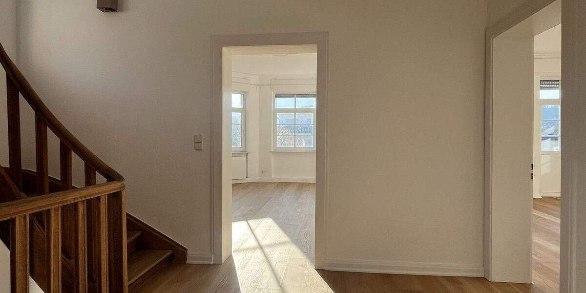 Doppelhaushälfte Bad Orb - 7 Zimmer, 250 m&sup2;, 1.900&euro; | Angebot:24775746