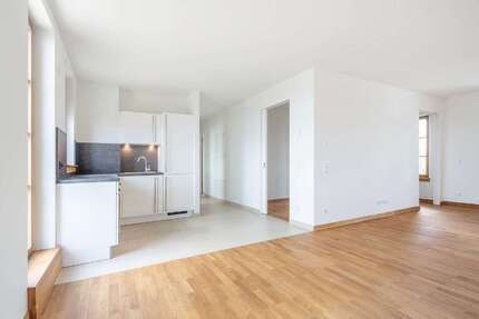 Wohnung München Thalkirchen - 3 Zimmer, 90 m&sup2;, 2.490&euro; | Angebot:26941792