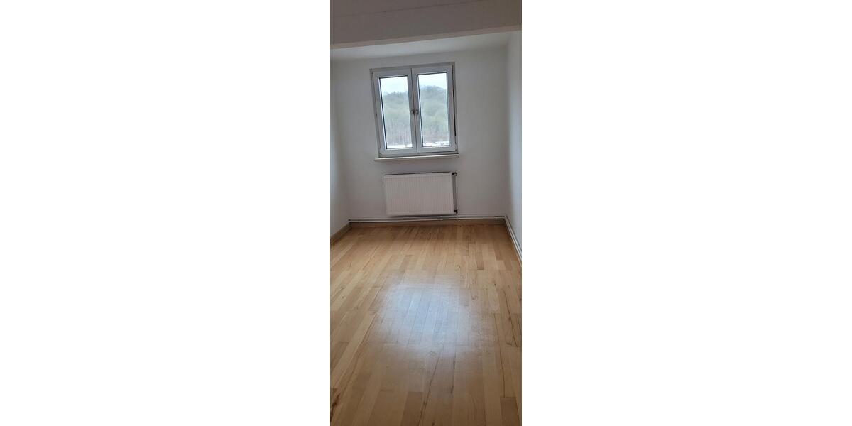 Dachgeschoßwohnung Eisenach - 4 Zimmer, 80 m&sup2;, 425&euro; | Angebot:26503634