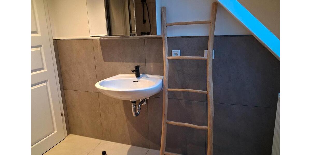 Dachgeschoßwohnung Gingst - 2 Zimmer, 45 m&sup2;, 720&euro; | Angebot:25341423