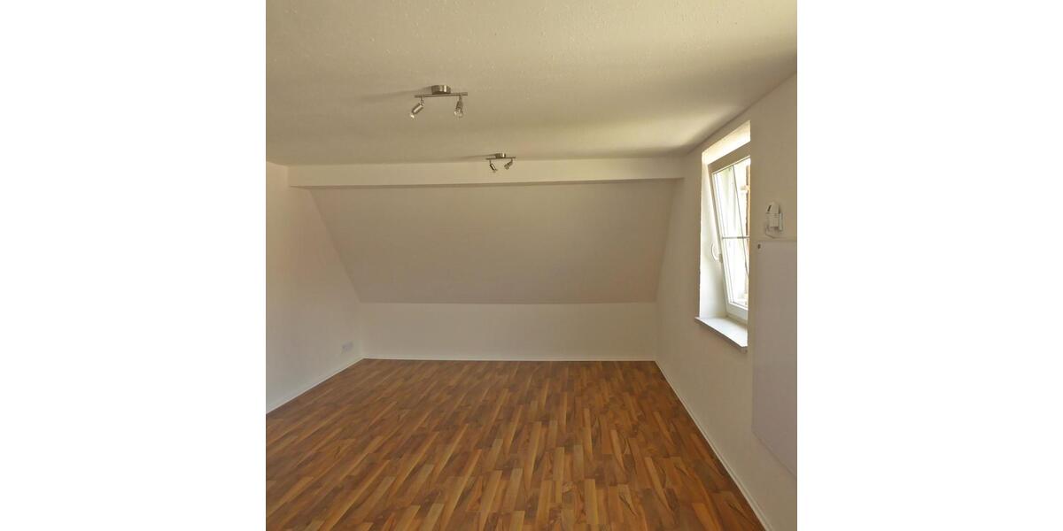 gemütliche Dachgeschoßwohnung in Lauingen 2 zimmer