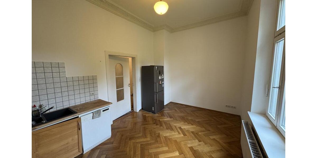 Villa Markkleeberg - 7 Zimmer, 307 m&sup2;, 3.950&euro; | Angebot:23198094