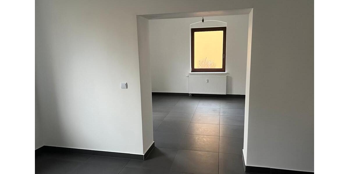 Erdgeschoßwohnung Limbach-Oberfrohna Oberfrohna - 2 Zimmer, 64 m&sup2;, 680&euro; | Angebot:26038818