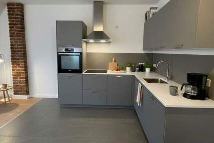 Exklusive 3-Zimmer Altbau-Wohnung mit Dachloggia - kernsaniert 2025 3 zimmer