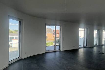 Hochwertige und energieeffiziente ObergeschossWohnung mit Balkon, Aufzug und Tiefgarage