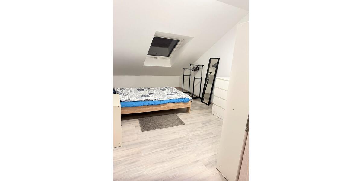 Dachgeschoßwohnung Sassenburg - 4 Zimmer, 125 m&sup2;, 1.050&euro; | Angebot:25908330