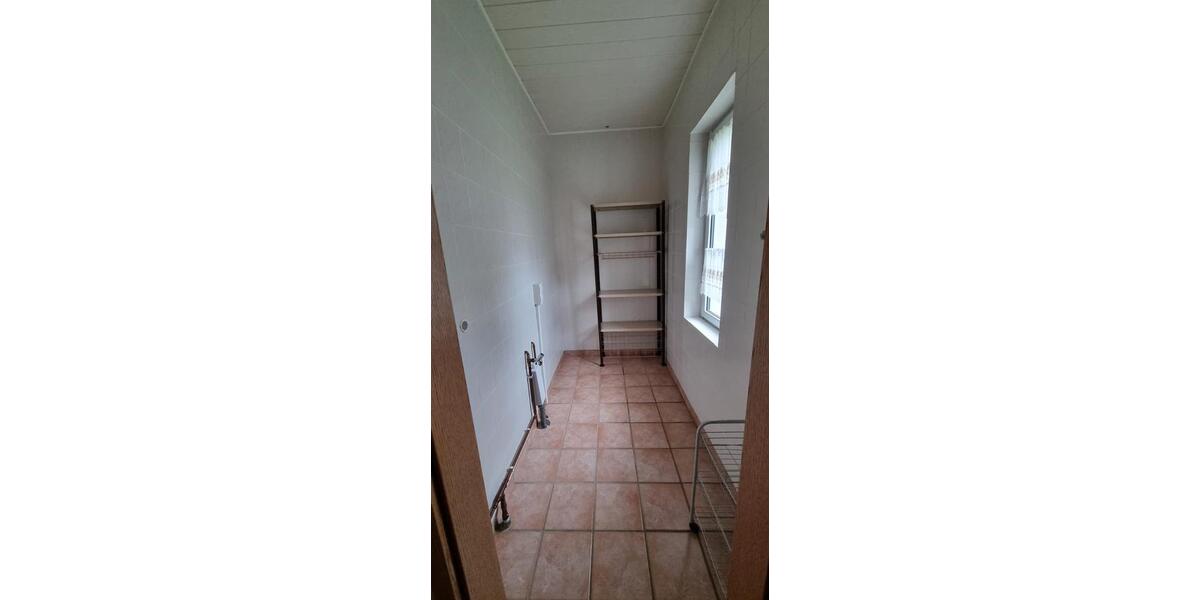Etagenwohnung Berlin Marzahn-Hellersdorf - 4 Zimmer, 142 m&sup2;, 1.275&euro; | Angebot:26447084