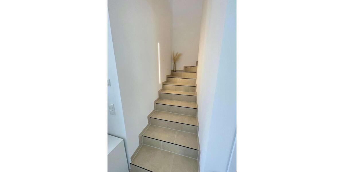 Doppelhaushälfte Bergen - 4 Zimmer, 142 m&sup2;, 1.700&euro; | Angebot:24432136