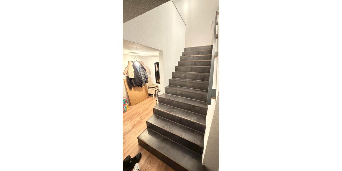 Dachgeschoßwohnung Rottenburg am Neckar - 3 Zimmer, 73 m&sup2;, 700&euro; | Angebot:25057543