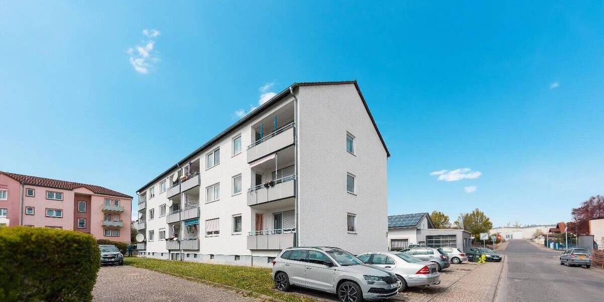 Etagenwohnung Eisenberg - 3 Zimmer, 73 m&sup2;, 700&euro; | Angebot:26015821
