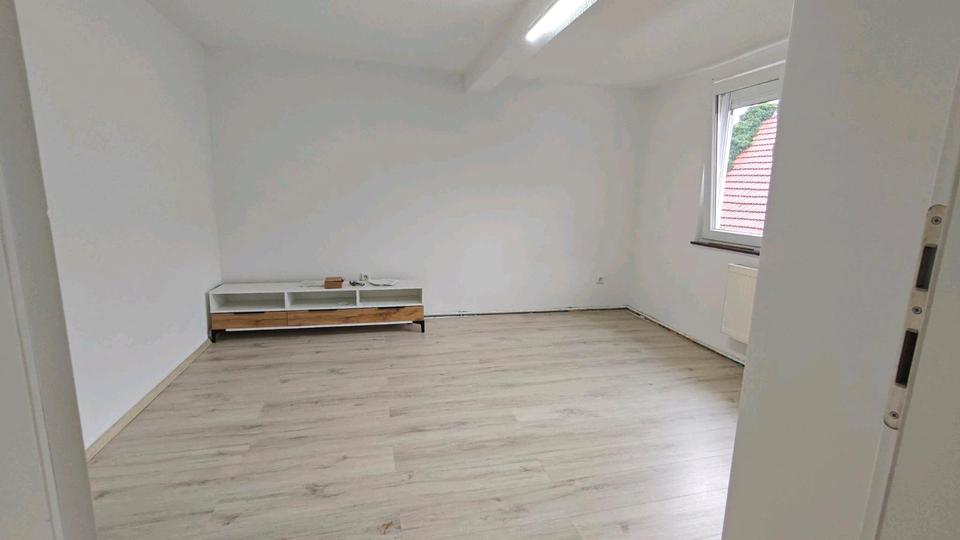Einfamilienhaus Albstadt Gemarkung Onstmettingen - 2 Zimmer, 130 m&sup2;, 1.100&euro; | Angebot:26592163