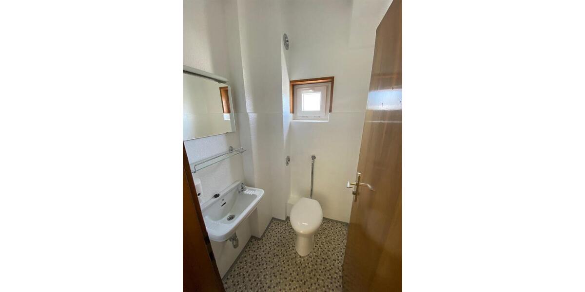 Etagenwohnung Bremen Blumenthal - 3 Zimmer, 192 m&sup2;, 895&euro; | Angebot:25496004