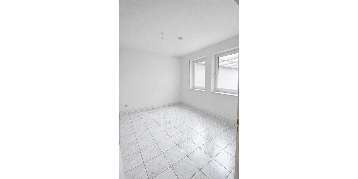 Erdgeschoßwohnung Niedernberg - 3 Zimmer, 83 m&sup2;, 1.000&euro; | Angebot:26047315