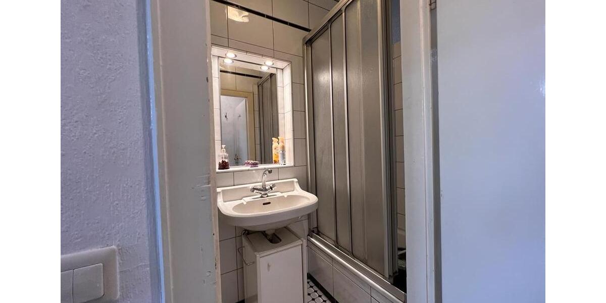 Einfamilienhaus Düsseldorf Stadtbezirk 3 - 1 Zimmer, 30 m&sup2;, 800&euro; | Angebot:26481029
