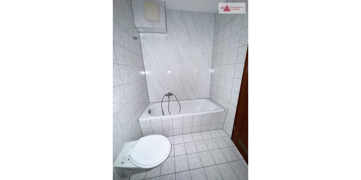 3-Raum-Wohnung mit Balkon & Einbauküche in Bermsgrün 3 zimmer