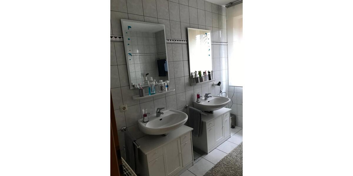 Gepflegte, individuelle Doppelhaushälfte in Rietberg 5 zimmer