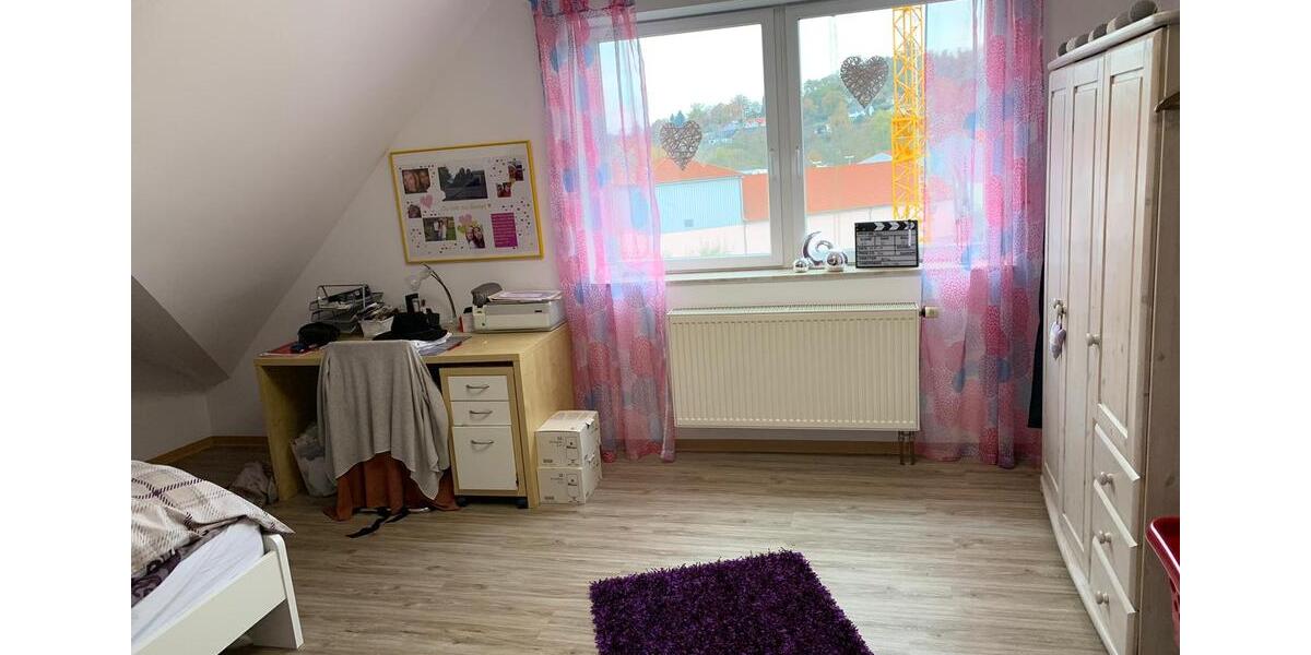 Dachgeschoßwohnung Schwalmstadt - 2.5 Zimmer, 45 m&sup2;, 430&euro; | Angebot:26069116
