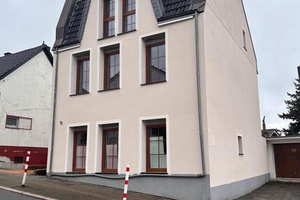 Wohnung Bonn Hardtberg - 4 Zimmer, 50 m&sup2;, 695&euro; | Angebot:25017811