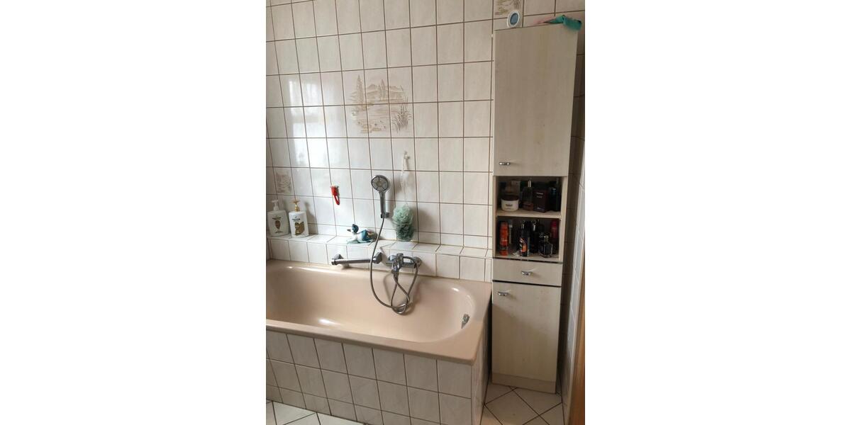 Einfamilienhaus Gotha - 8 Zimmer, 200 m&sup2;, 1.500&euro; | Angebot:26289768