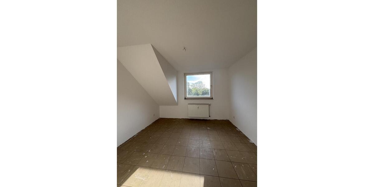 Dachgeschoßwohnung Duisburg Walsum - 3.5 Zimmer, 71 m&sup2;, 375&euro; | Angebot:26568667