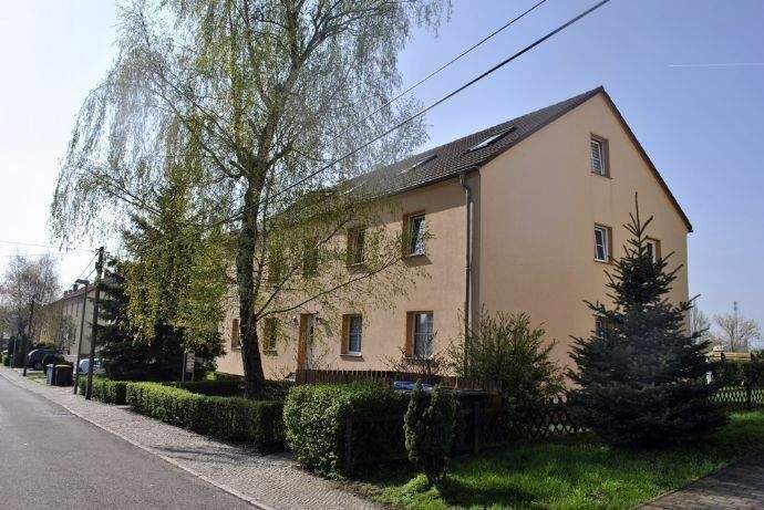 Etagenwohnung Schkopau Korbetha - 3 Zimmer, 100 m&sup2;, 760&euro; | Angebot:25837926