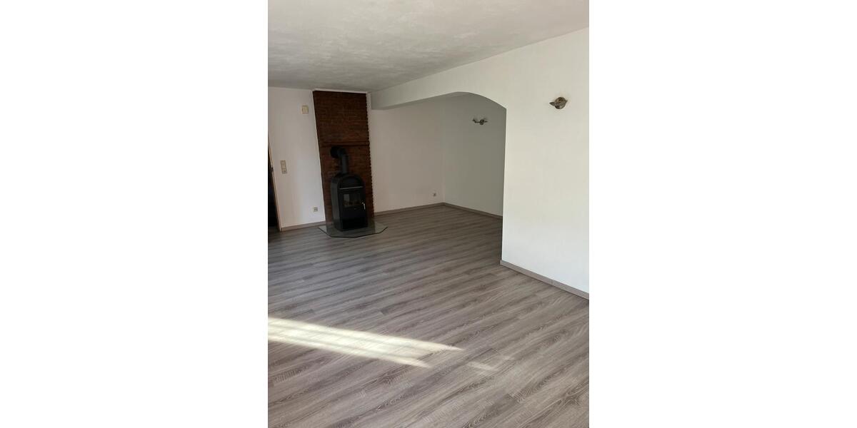 Erdgeschoßwohnung Waldbröl - 1 Zimmer, 50 m&sup2;, 589&euro; | Angebot:25235952