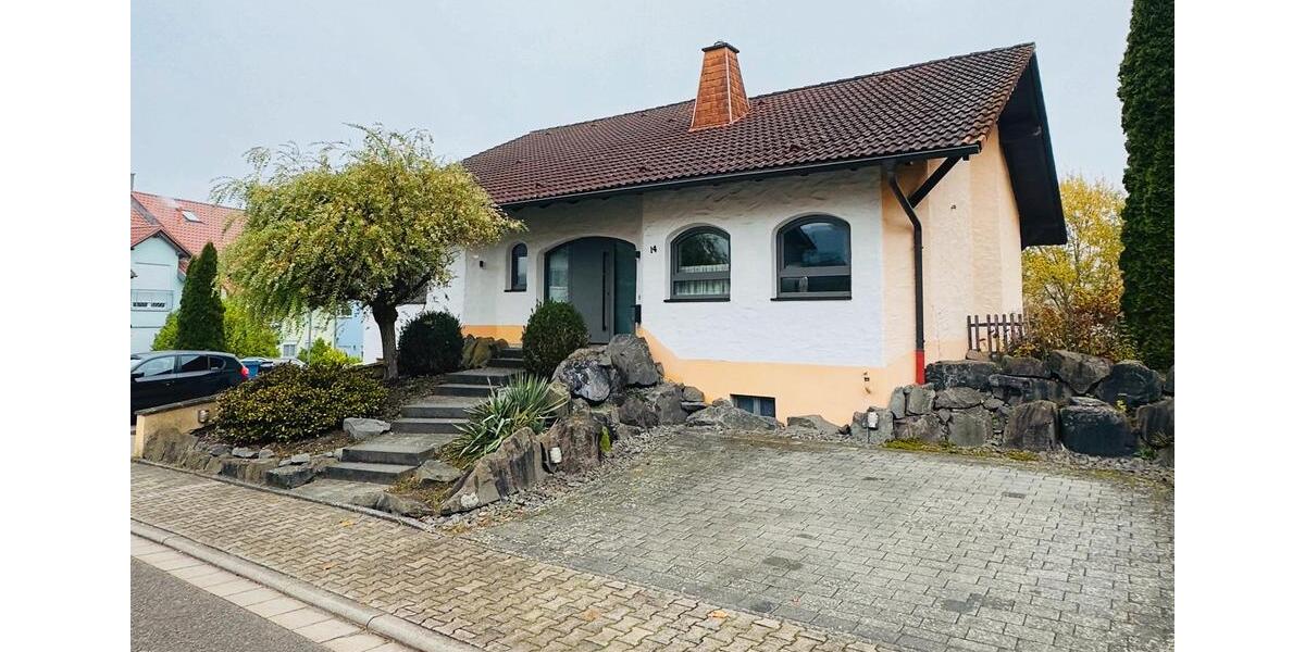 Bungalow Steinwenden - 4 Zimmer, 150 m&sup2;, 1.700&euro; | Angebot:26004005