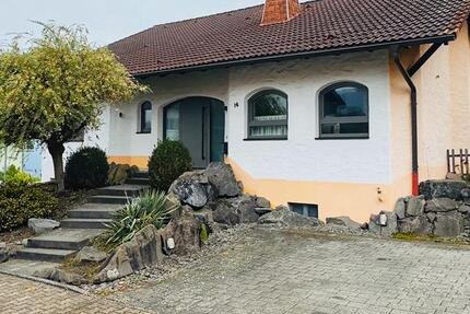 Haus Steinwenden - 4 Zimmer, 150 m&sup2;, 1.700&euro; | Angebot:26004005