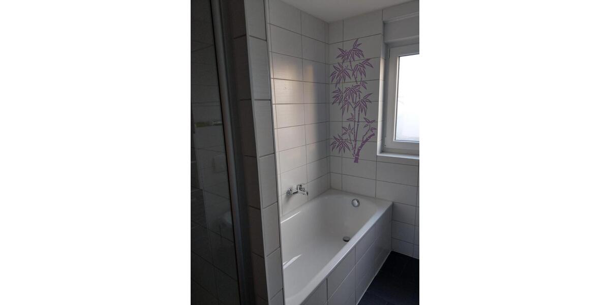 Dachgeschoßwohnung Bodenheim - 3 Zimmer, 95 m&sup2;, 1.200&euro; | Angebot:26018470