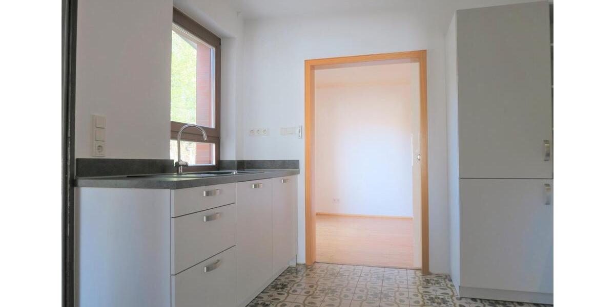 Erdgeschoßwohnung Schwalbach - 3 Zimmer, 113 m&sup2;, 900&euro; | Angebot:26032068