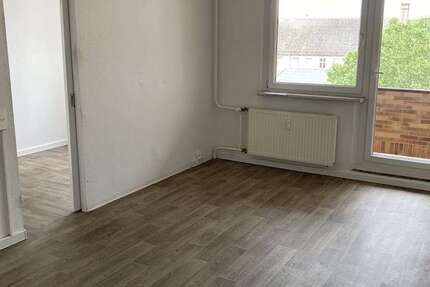 Wohnung Gera Ostviertel - 3 Zimmer, 68 m&sup2;, 385&euro; | Angebot:27055978