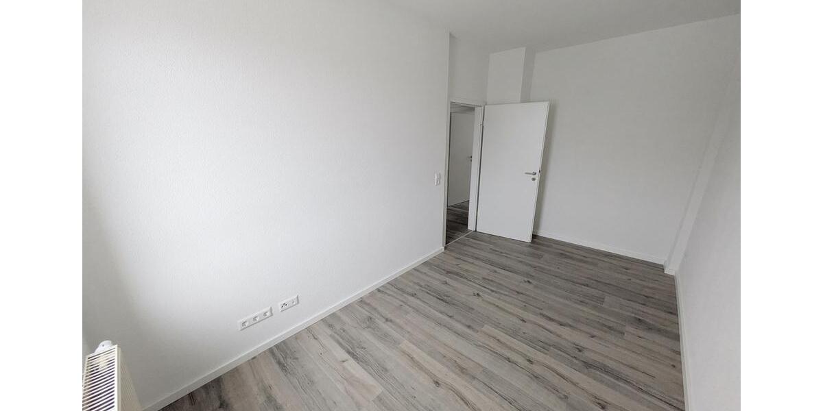 ++ ERSTBEZUG nach Sanierung! - wunderschöne 4-Raum Wohnung - modernisiertes Tageslichtbad ++ 4 zimmer