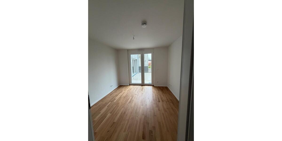 Erstbezug: Barrierefreie 3-Zi. Whg. Inkl Küche und 2 Parkplätzen 3 zimmer